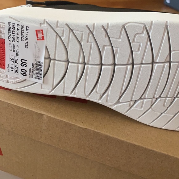 Sneackers - Picture 5 of 6